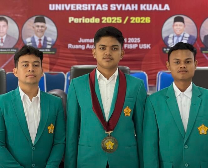 
					Nabiel Azzam dan Maulana Mardhatillah Resmi Dilantik sebagai Ketua dan Wakil Ketua BEM FISIP USK 2025