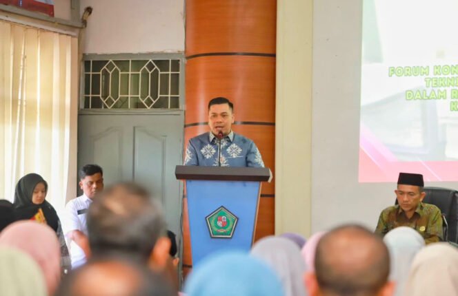 
					Wakil Bupati Pidie Alzaizi, Tekankan PNS Sebagai Pelayan Masyarakat