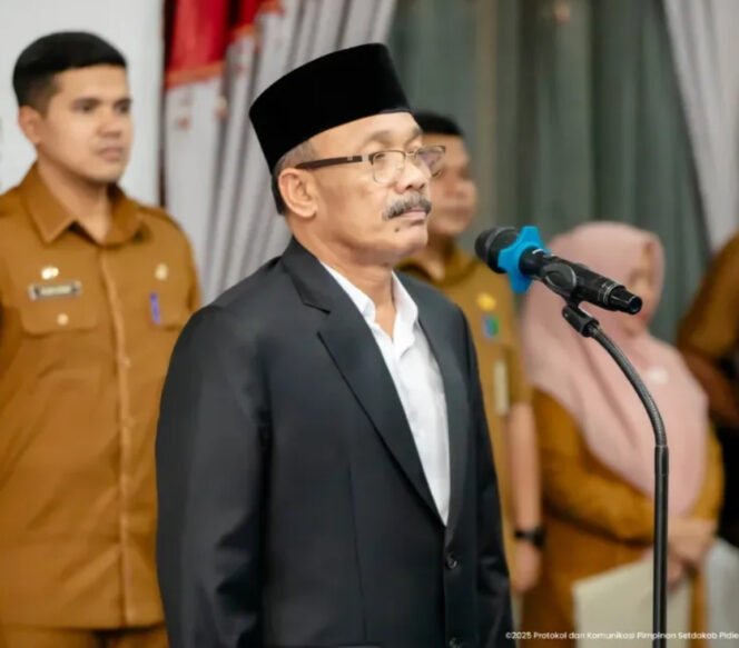 
					Bupati Pidie, Sarjani Abdullah, Lantik Sejumlah Pejabat Struktural dan Fungsional
