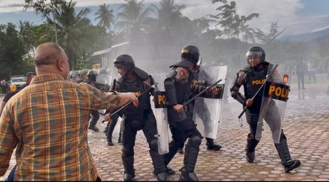 
					Ada Apa di Mapolres Pidie Jaya Pagi Ini? Simulasi Besar Digelar Jelang May Day 2025