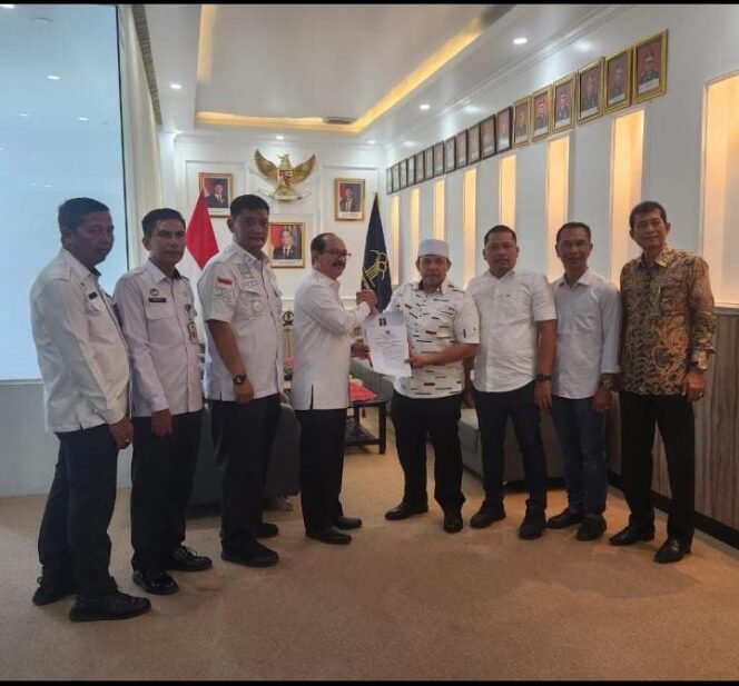 
					Resmi! Aiyub Abbas Jabat Sekjen Partai Aceh Periode 2023-2028