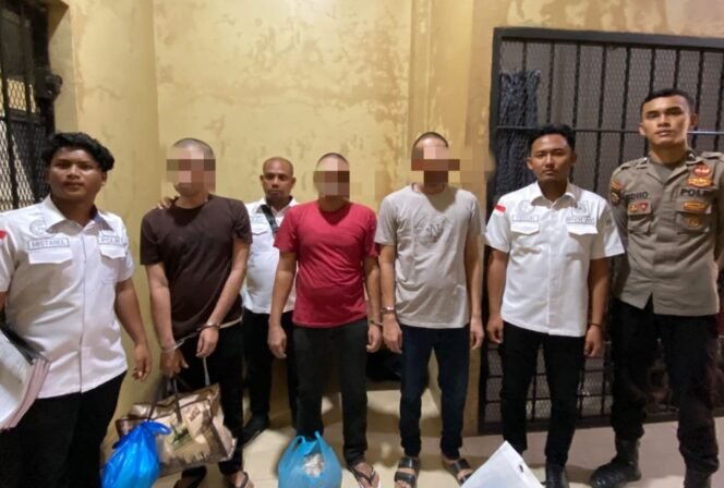 
					Polres Pidie Jaya Serahkan Tiga Tersangka Narkotika dan Barang Bukti ke Kejari
