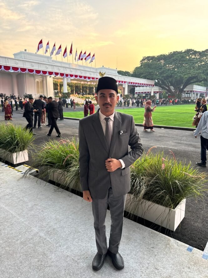 
					Ketua FDM Pidie di Panggung Nasional: Tgk. Abdul Aziz Meriahkan HUT RI ke-80 di Istana